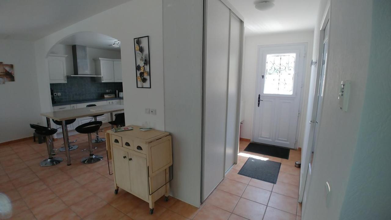 Charmante Maison Climatisee Avec Piscine 德拉吉尼昂 外观 照片