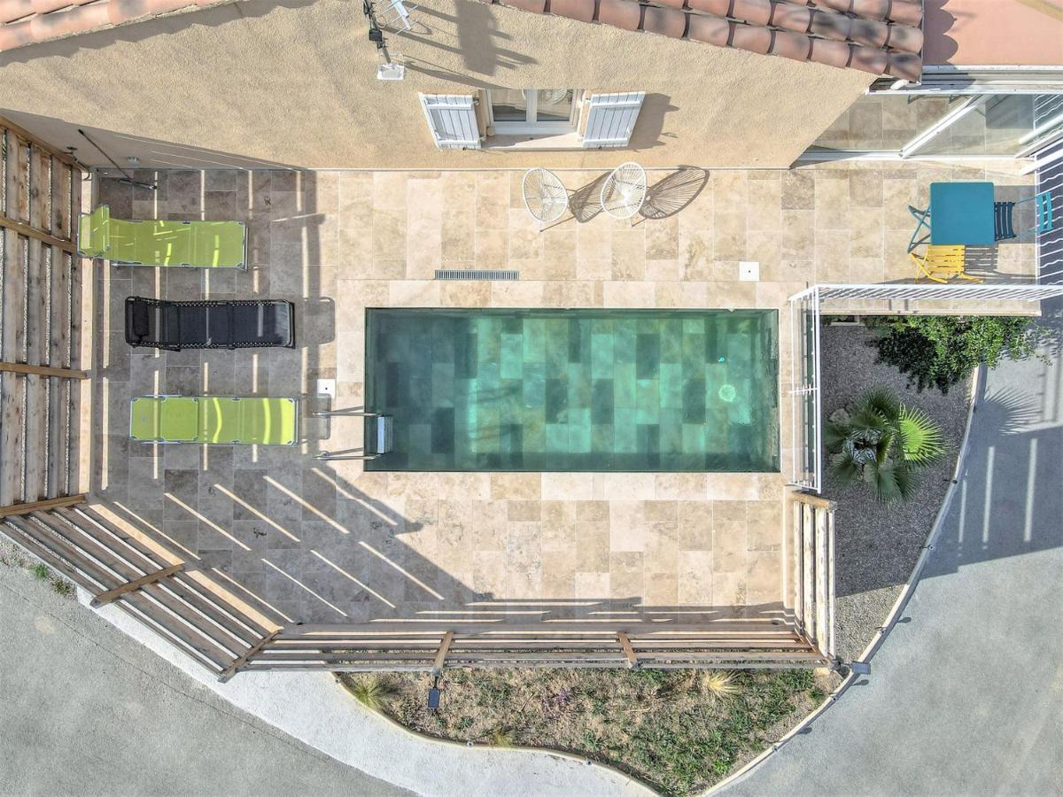Charmante Maison Climatisee Avec Piscine 德拉吉尼昂 外观 照片